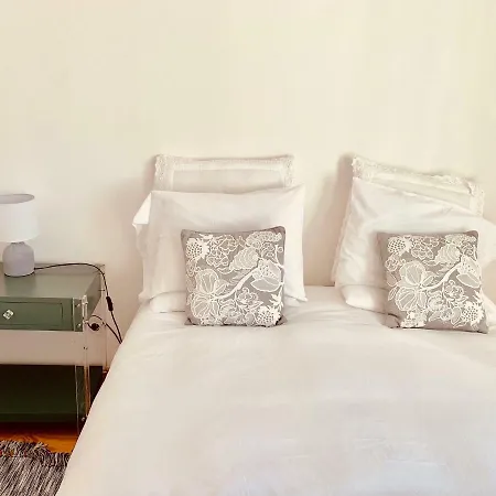Alfacinha Ajuda Apartman